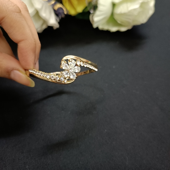 Bracelet - Picture 2 of 4